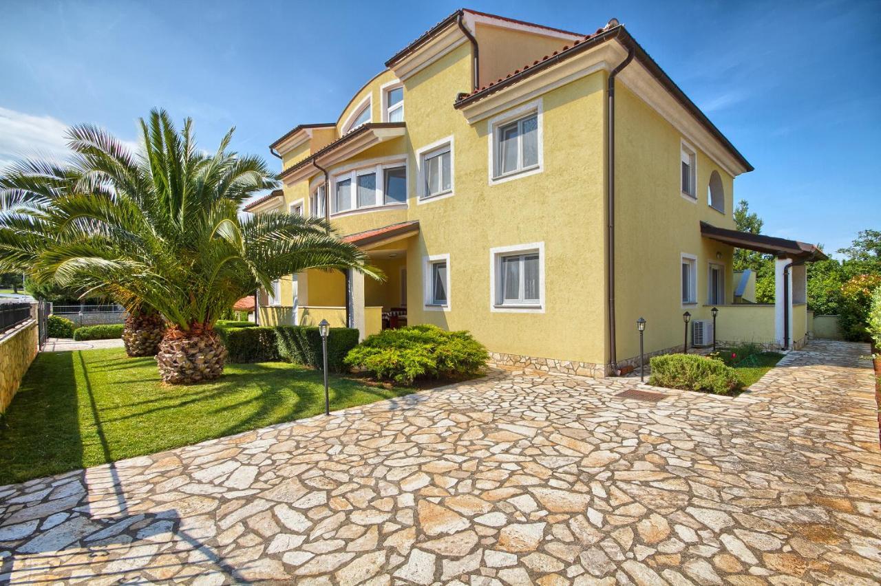 Apartments Gilly 1 Премантура Екстериор снимка