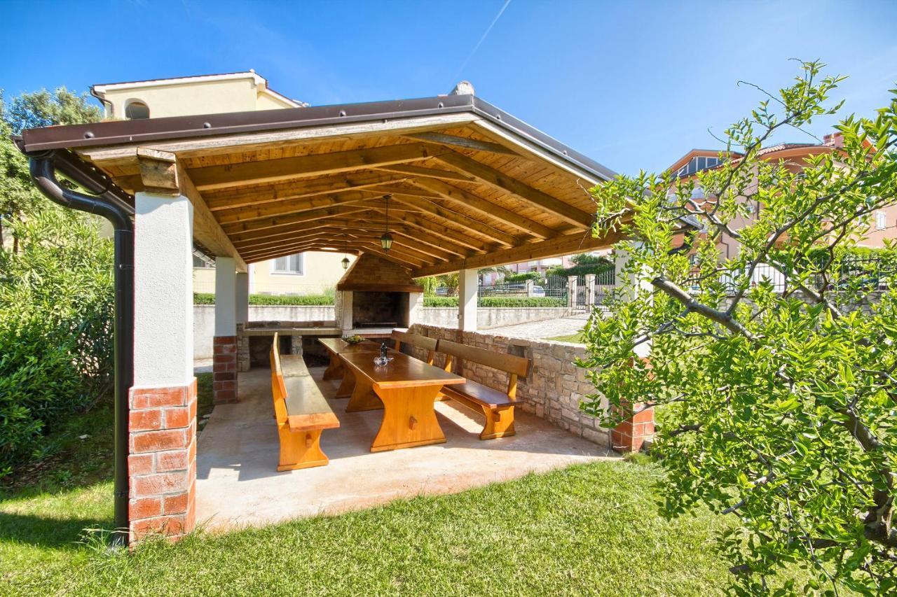 Apartments Gilly 1 Премантура Екстериор снимка