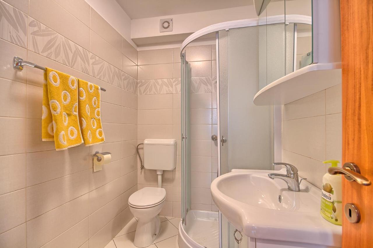 Apartments Gilly 1 Премантура Екстериор снимка