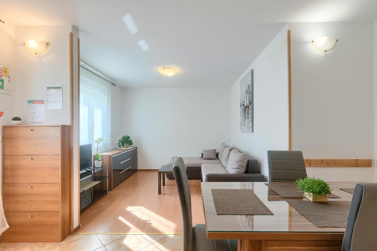 Apartments Gilly 1 Премантура Екстериор снимка